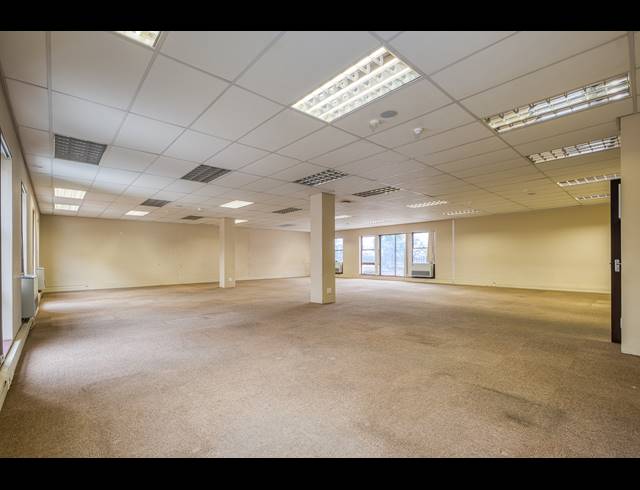 3,513M² OFFICE FOR SALE IN FERNDALE